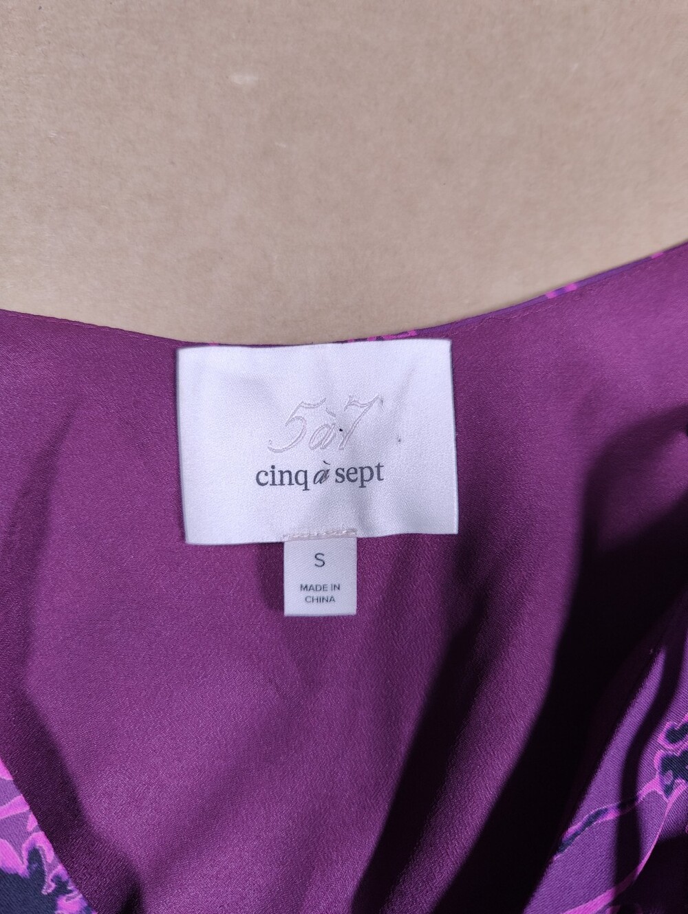 Cinq A Sept Mable Purple Floral 100% Silk Bell Sleeve Blouse Black Ties Size S - Picture 2 of 8